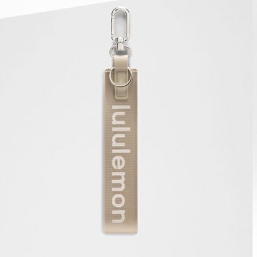 Lululemon Athletica Never Lost Keychain Sheer Oak White NWT